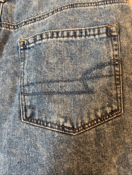 American Eagle Outfitters Mom Short Light Blue High-Rise Denim Shorts - Picture 3 of 5